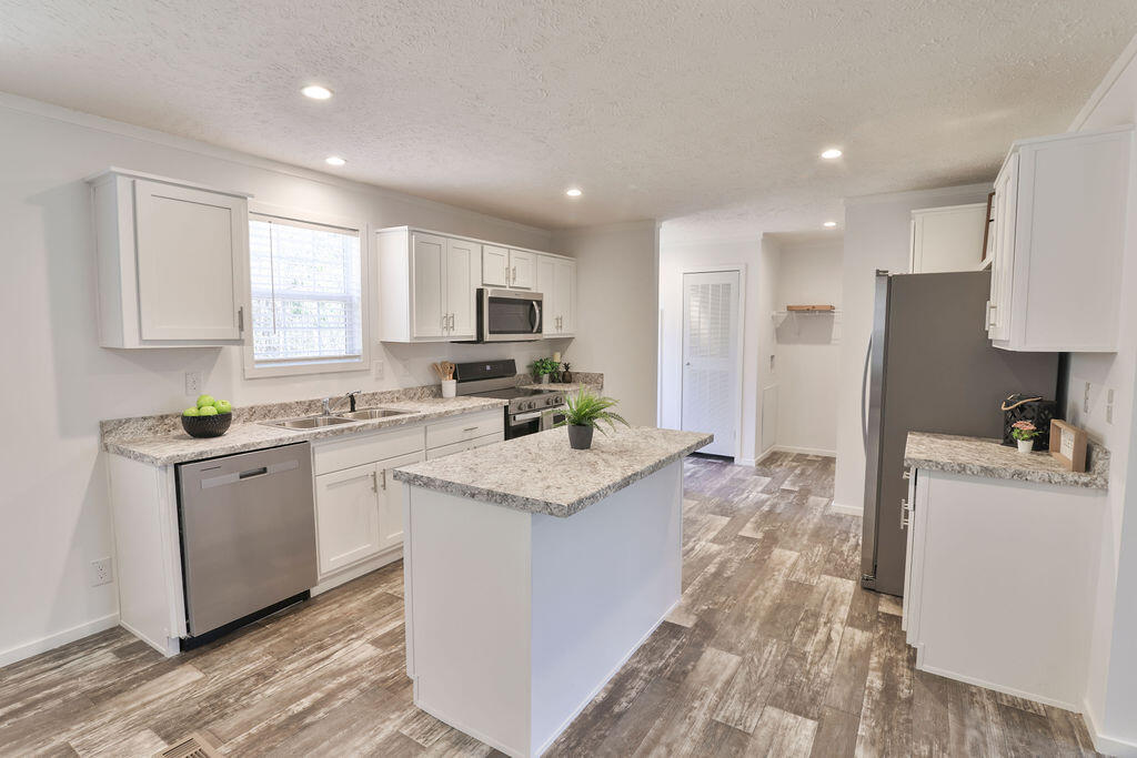 1020 Universal Circle St. Stephen, SC 29479 - Photo 9 of 26 10