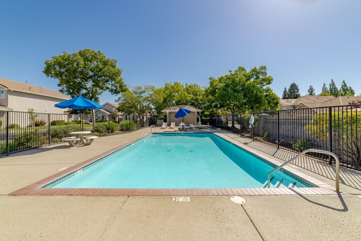 3360 Apollo Circle Roseville, CA 95661 - Photo 4 of 55
