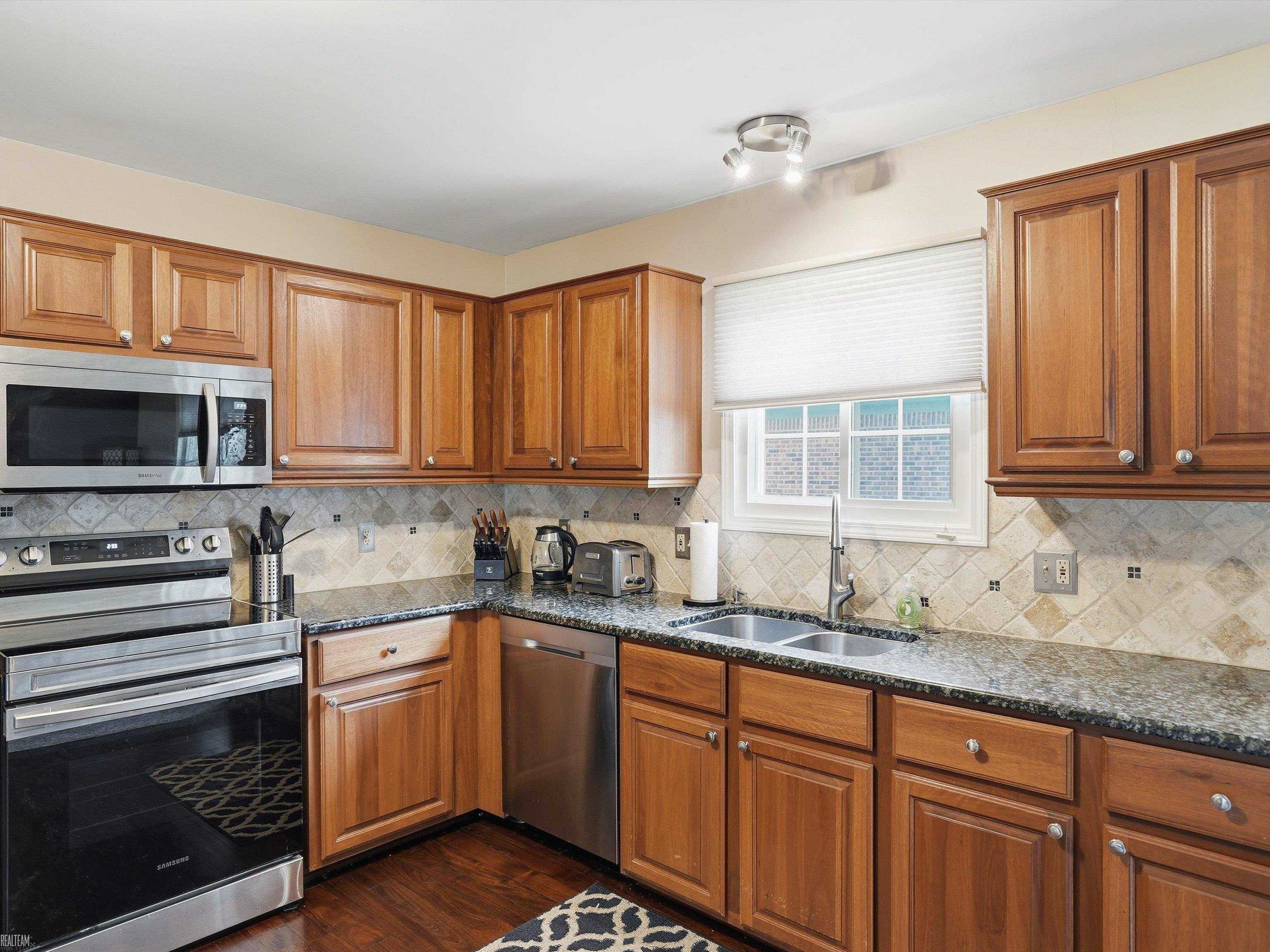 45461 Nottingham Drive, Unit 97 Macomb, MI 48044 - Photo 22 of 42