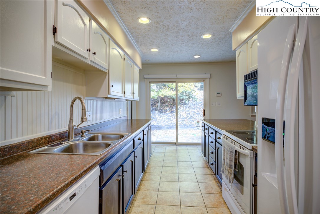 456 7 Oaks Road Boone, NC 28607 - Photo 12 of 31 Gallery Image 12