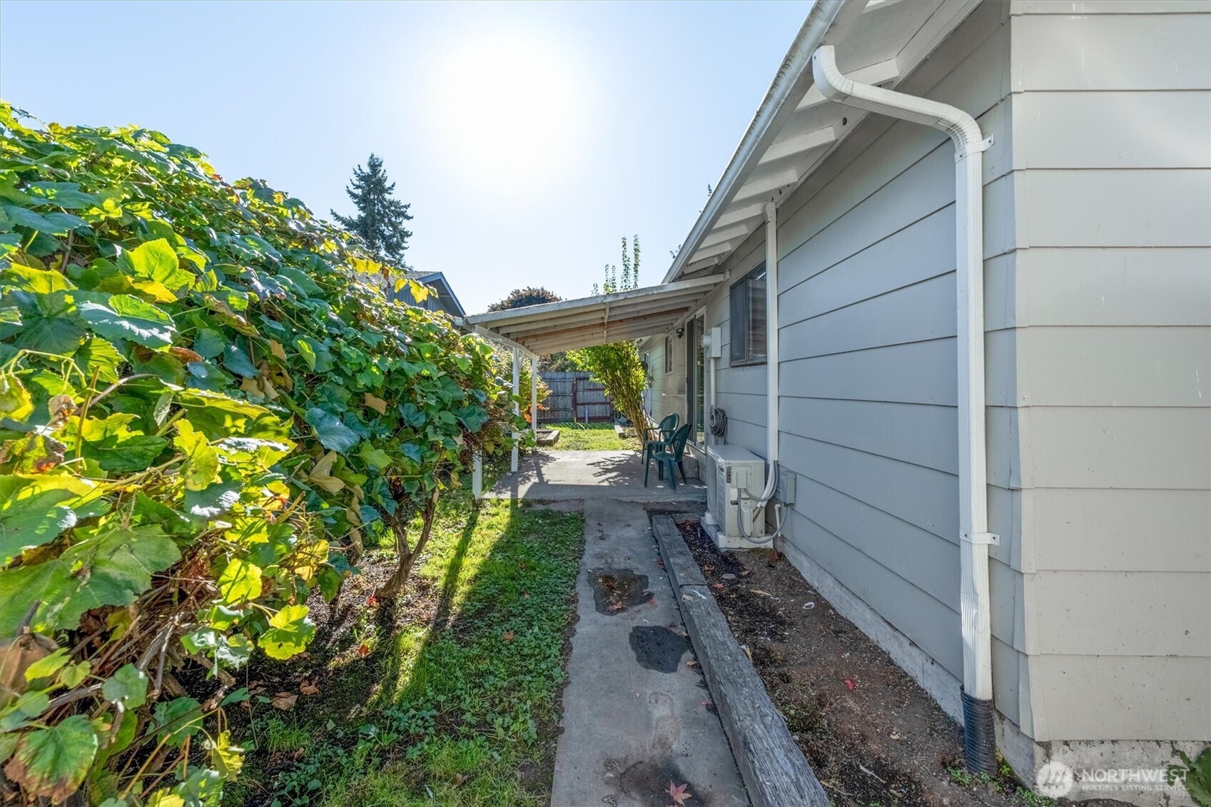 4759 Windemere Street Longview, WA 98632 - Photo 30 of 38 a view of a back yard of the house