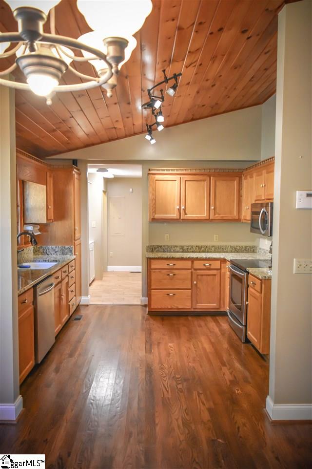 2020 Edwards Lake Road Greer, SC 29651 - Photo 4 of 22