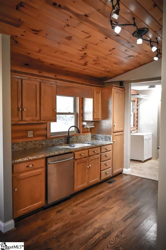 2020 Edwards Lake Road Greer, SC 29651 - Photo 6 of 22