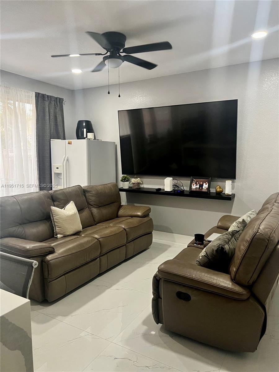 7848 Southwest 165th Court Miami, FL 33193 - Photo 33 of 46