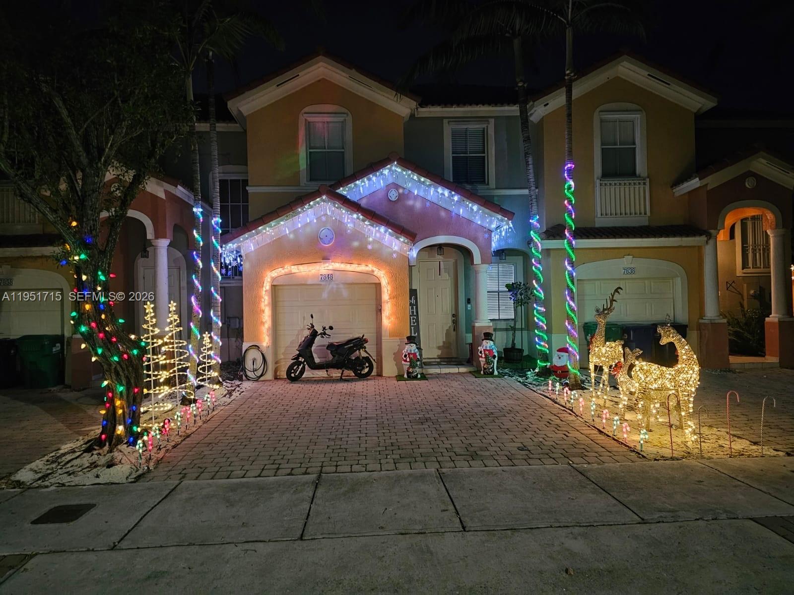 7848 Southwest 165th Court Miami, FL 33193 - Photo 4 of 46