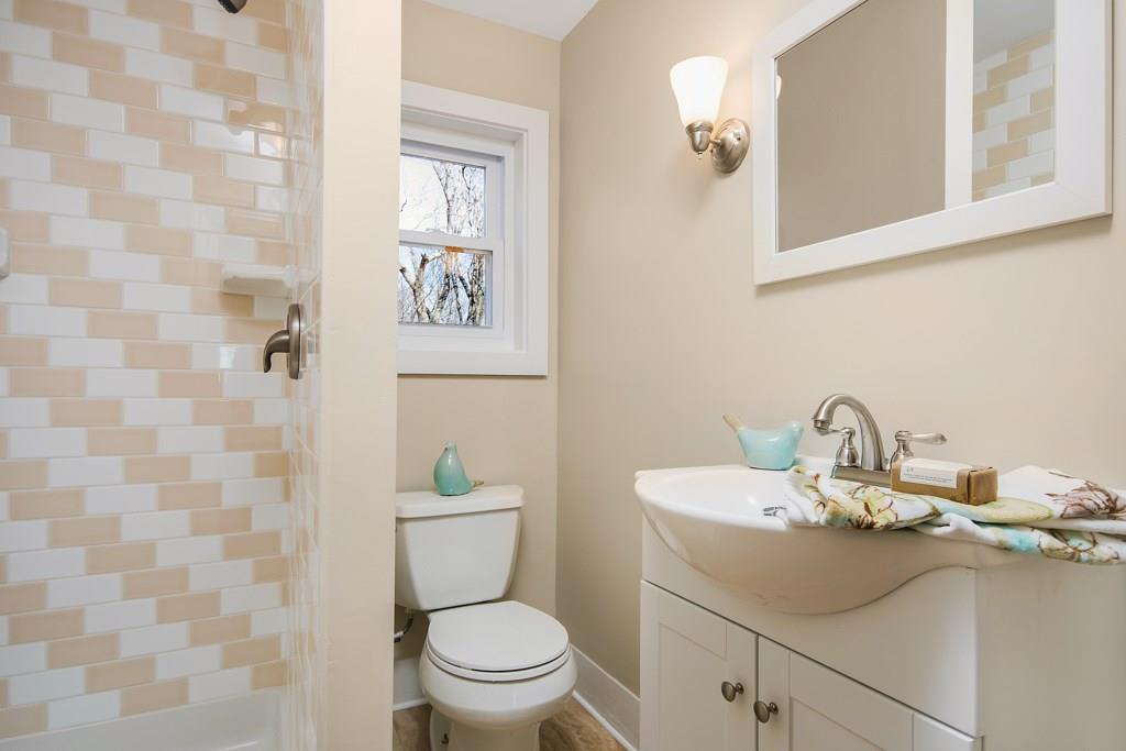 287 Webber Hill Road Kennebunk, ME 04043 - Photo 16 of 20 Cute upstairs bathroom w/newly tiled...