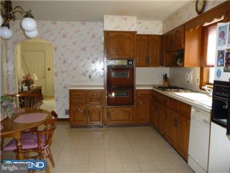 16 Doreen Road Hamilton, NJ 08690 - Photo 3 of 12 Kitchen