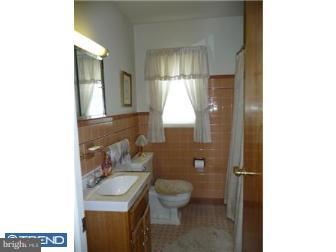 16 Doreen Road Hamilton, NJ 08690 - Photo 9 of 12 Bathroom