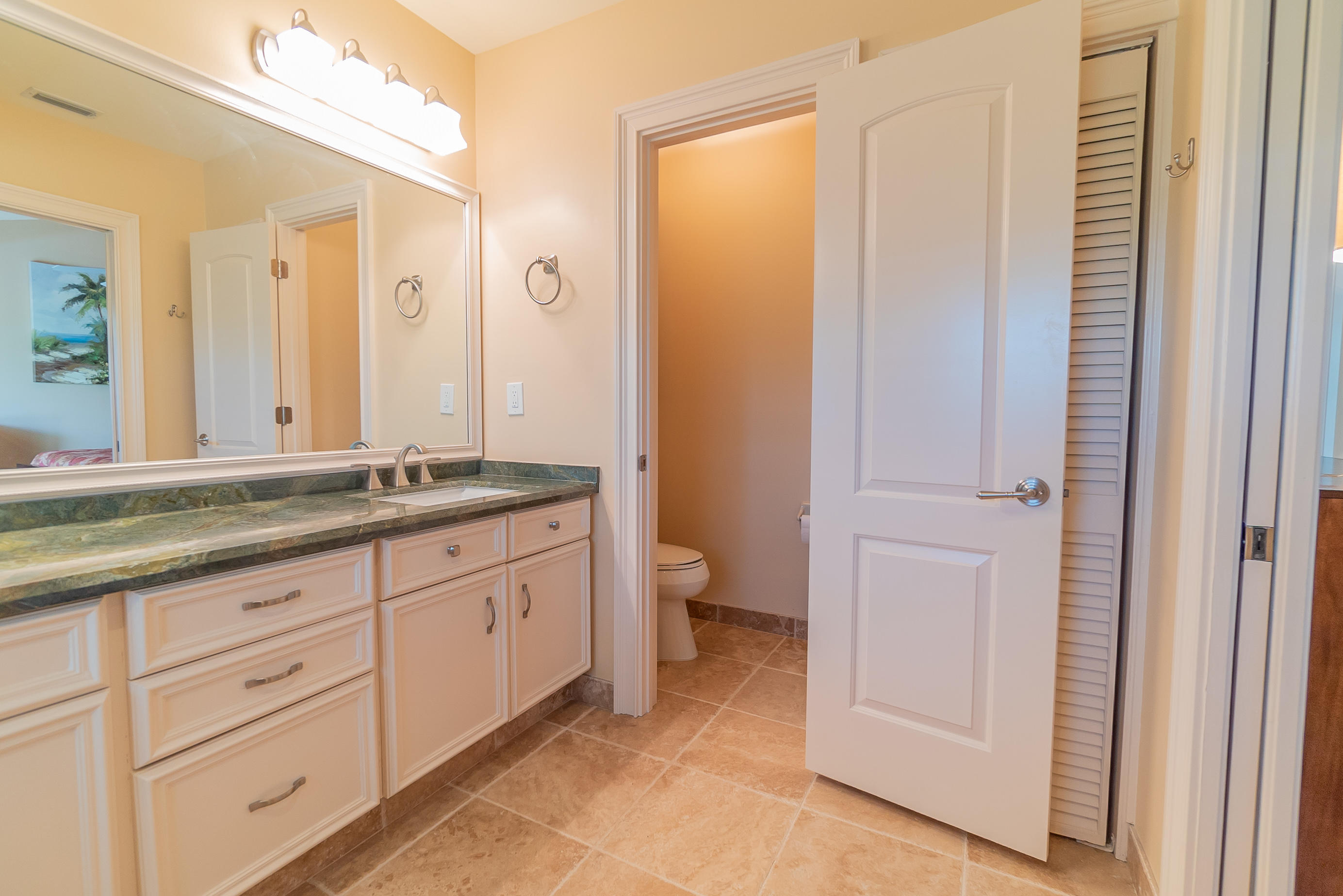 736 Mariners Way Boynton Beach, FL 33435 - Photo 21 of 40 24. Master Bathroom 3