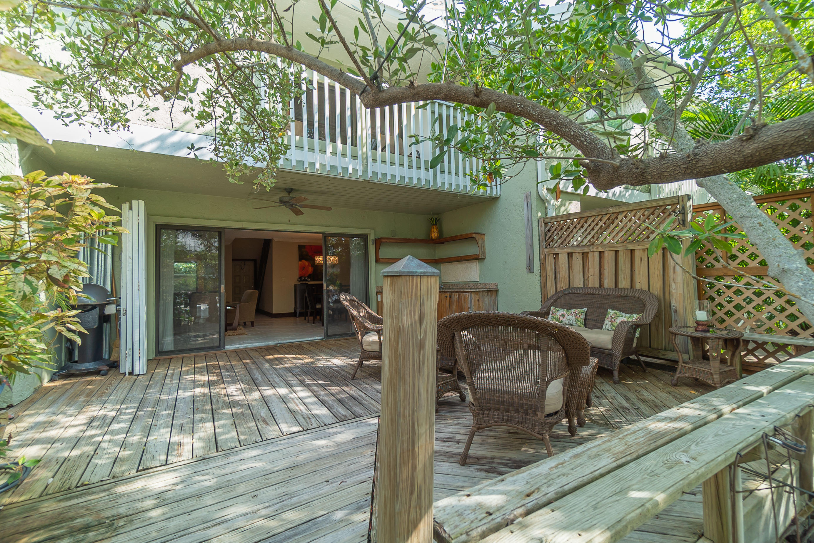736 Mariners Way Boynton Beach, FL 33435 - Photo 24 of 40 27. Backyard 2 (1)
