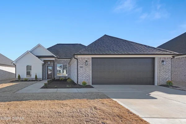$299,900 | 24 Easington Cove, Jackson, TN 38305