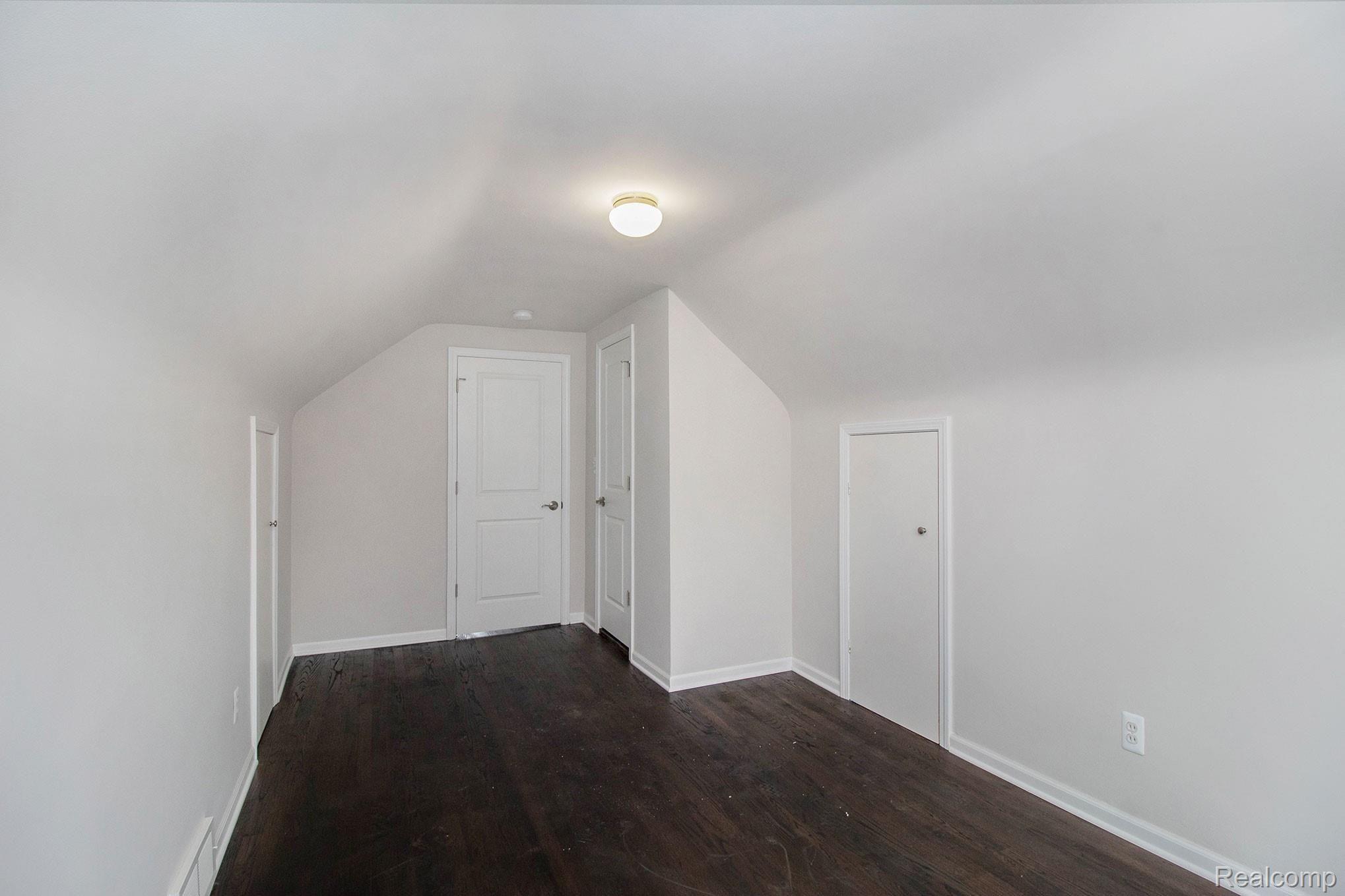 2070 Pembroke Road Birmingham, MI 48009 - Photo 23 of 34 IMG_0038.jpg