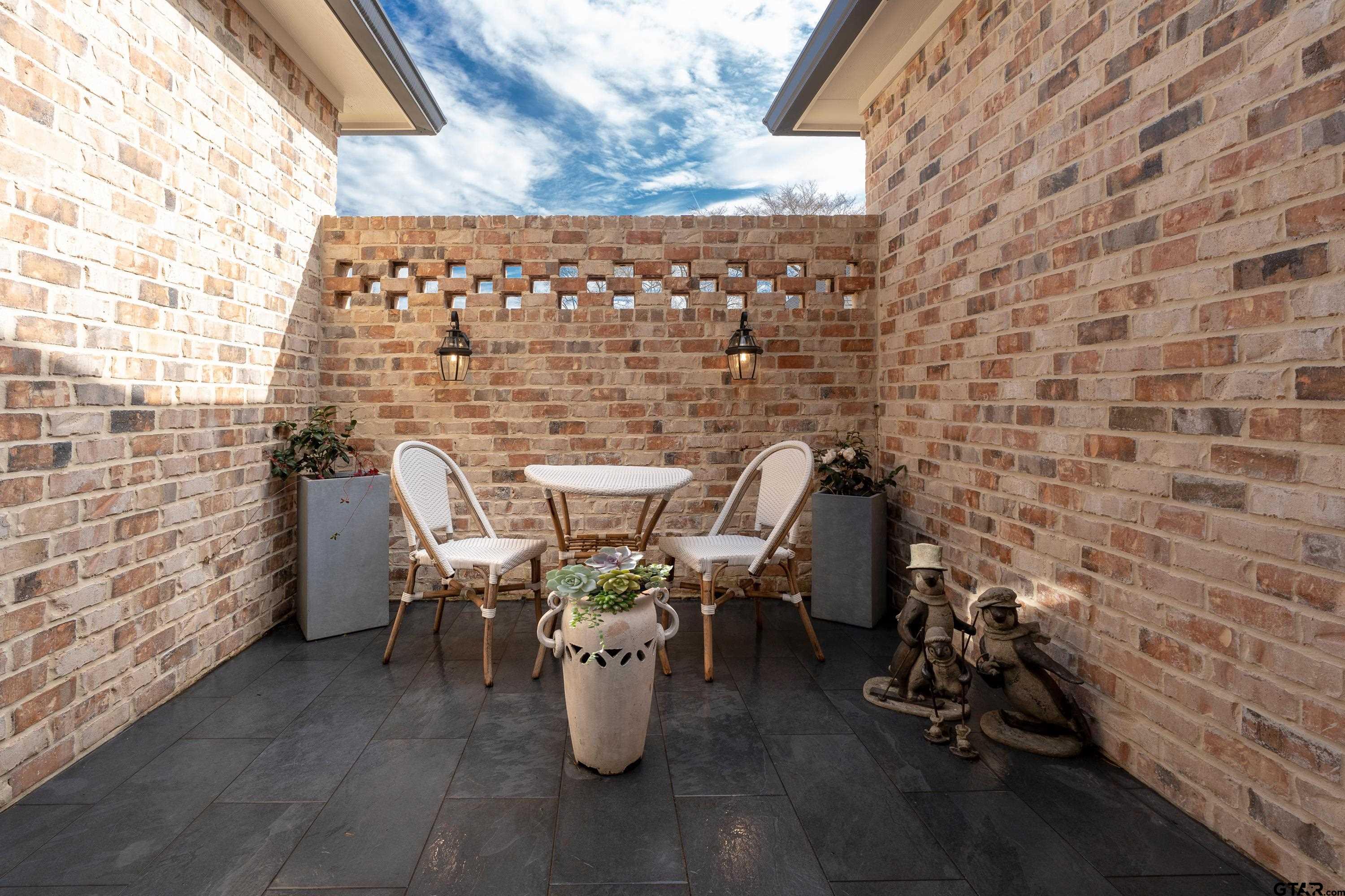 500 Roberts Circle Longview, TX 75605 - Photo 14 of 48