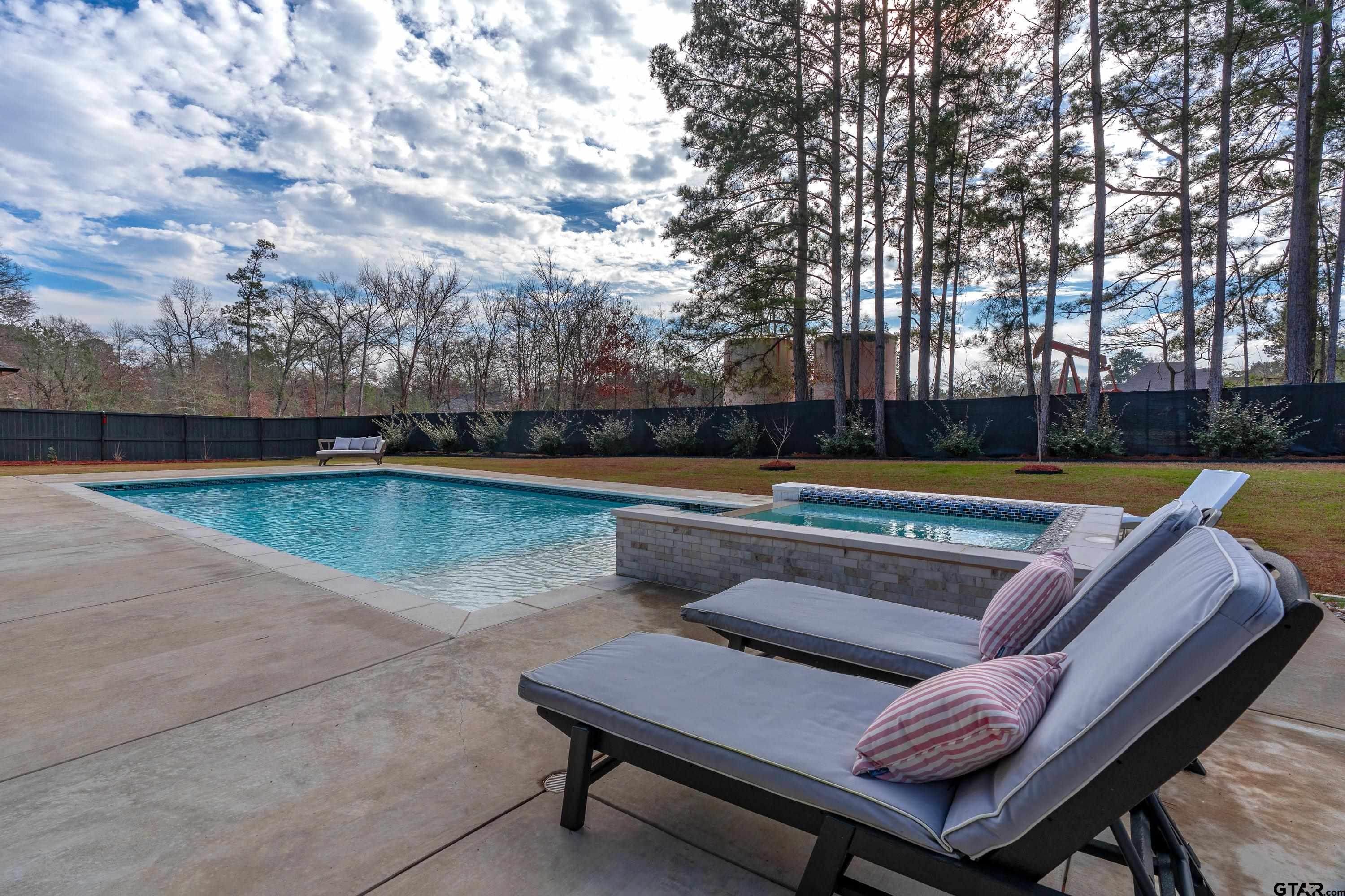 500 Roberts Circle Longview, TX 75605 - Photo 34 of 48