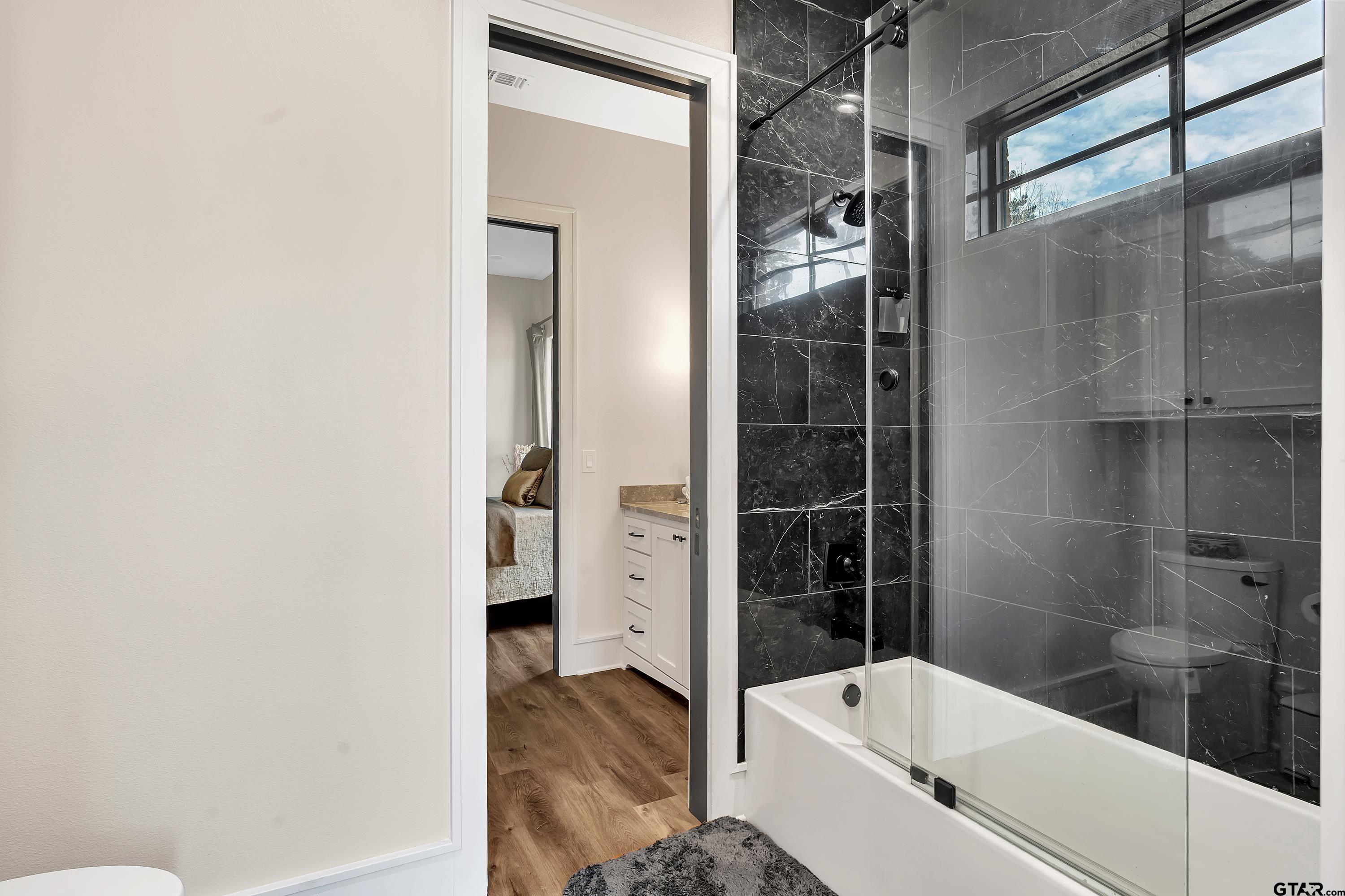 500 Roberts Circle Longview, TX 75605 - Photo 5 of 48