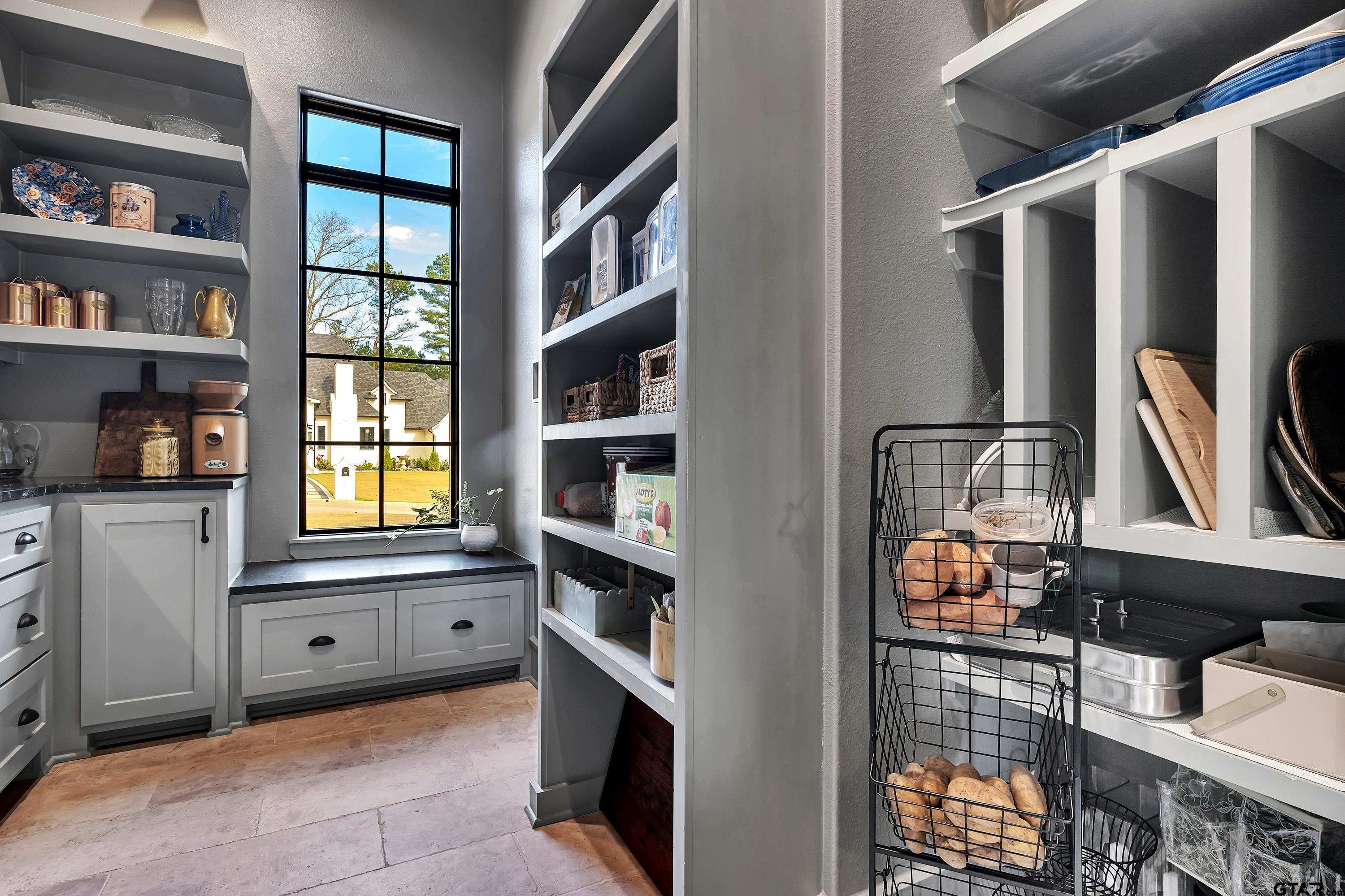 500 Roberts Circle Longview, TX 75605 - Photo 9 of 48