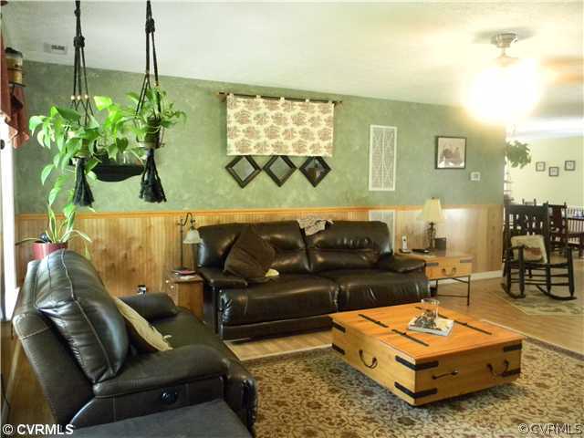 1805 Giles Bridge Road Powhatan, VA 23139 - Photo 7 of 12 Den/Family/Great Room