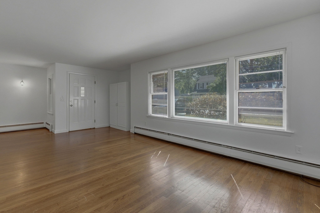 128 Warren Road Framingham, MA 01702 - Photo 5 of 29 Gallery Image 5