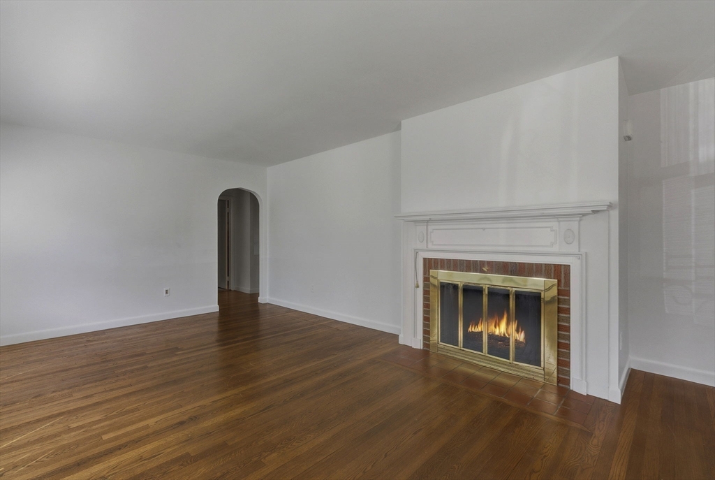128 Warren Road Framingham, MA 01702 - Photo 8 of 29 Gallery Image 8