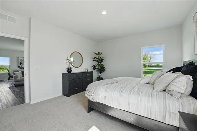 $349,990 | 2207 Creek View Lane, Raymore, MO 64083