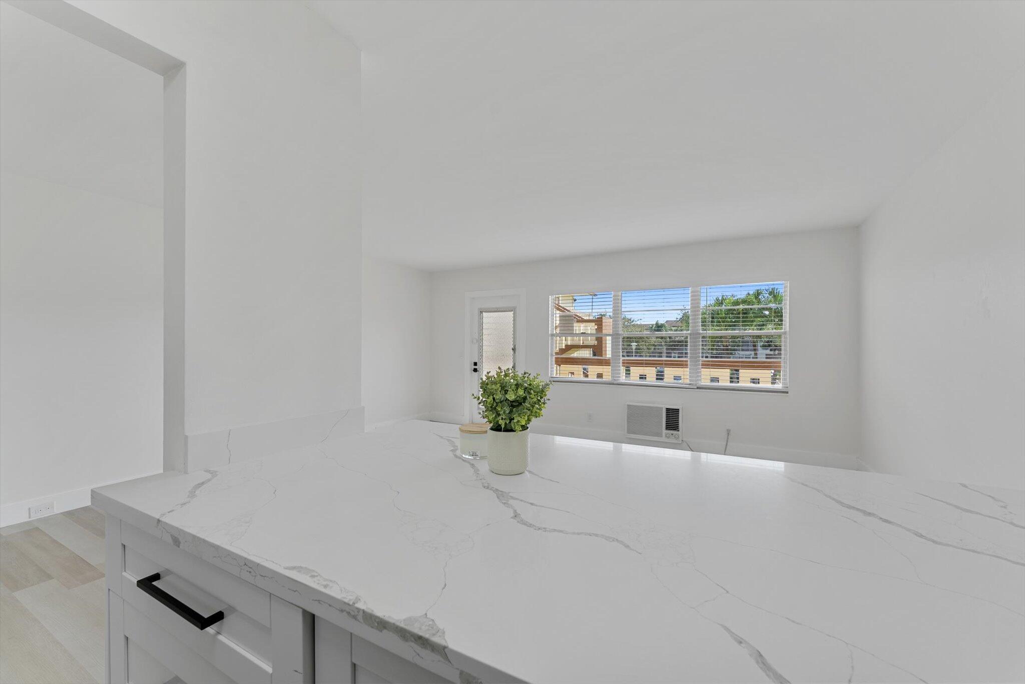 275 Mansfield G, Unit 275 Boca Raton, FL 33434 - Photo 2 of 37 09-9