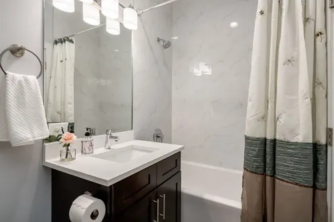 $750,000 | 3340 North Lawndale Avenue, Unit 1S, Chicago, IL 60618