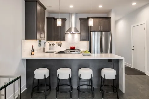 $750,000 | 3340 North Lawndale Avenue, Unit 1S, Chicago, IL 60618