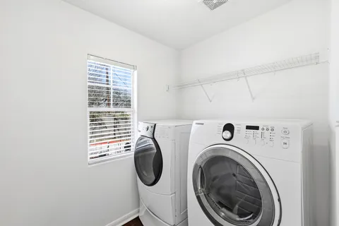 $299,000 | 2821 Saville Loop, Unit 21C, Austin, TX 78741