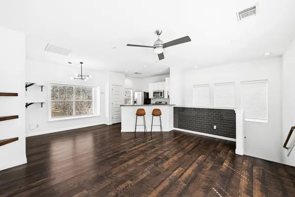 $275,000 | 2821 Saville Loop, Unit 21C, Austin, TX 78741