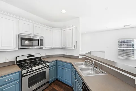 $299,000 | 2821 Saville Loop, Unit 21C, Austin, TX 78741