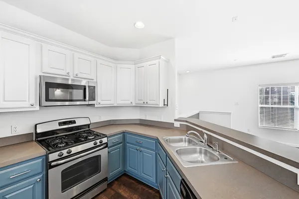 $275,000 | 2821 Saville Loop, Unit 21C, Austin, TX 78741