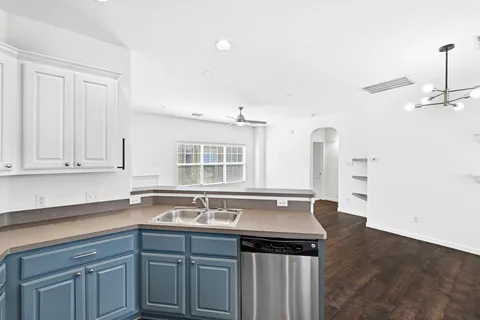 $299,000 | 2821 Saville Loop, Unit 21C, Austin, TX 78741