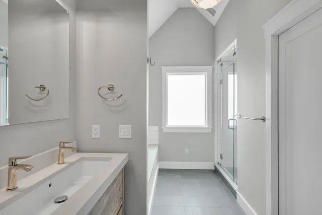 $6,800 | 27 Woodbine Street, Unit 27, Somerville, MA 02144