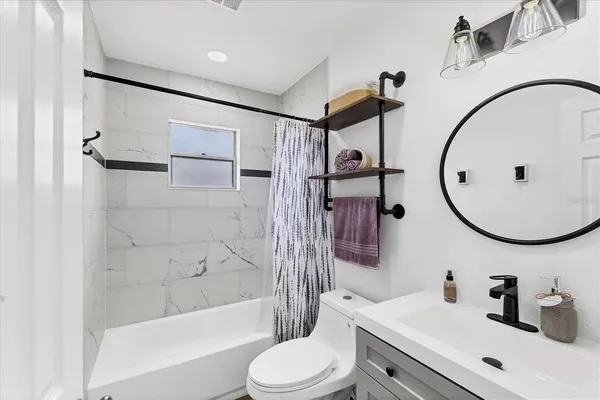 $1,700 | 843 Palmetto Street, Englewood, FL 34223