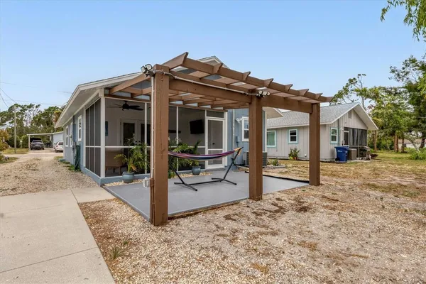 $1,700 | 843 Palmetto Street, Englewood, FL 34223