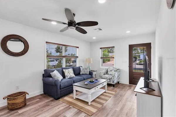 $1,700 | 843 Palmetto Street, Englewood, FL 34223