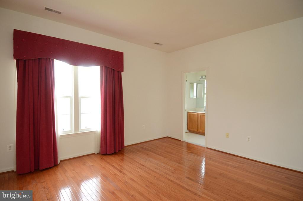 14036 Rockingham Road Germantown, MD 20874 - Photo 18 of 27 Gallery Image 18