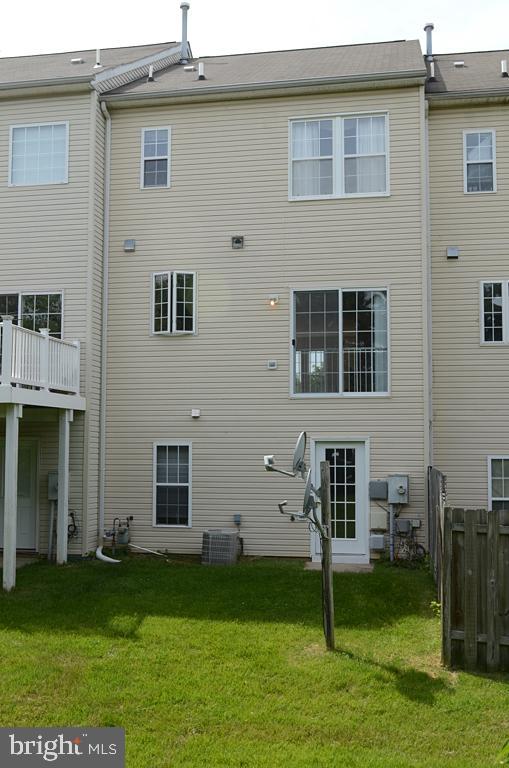 14036 Rockingham Road Germantown, MD 20874 - Photo 4 of 27 Gallery Image 4