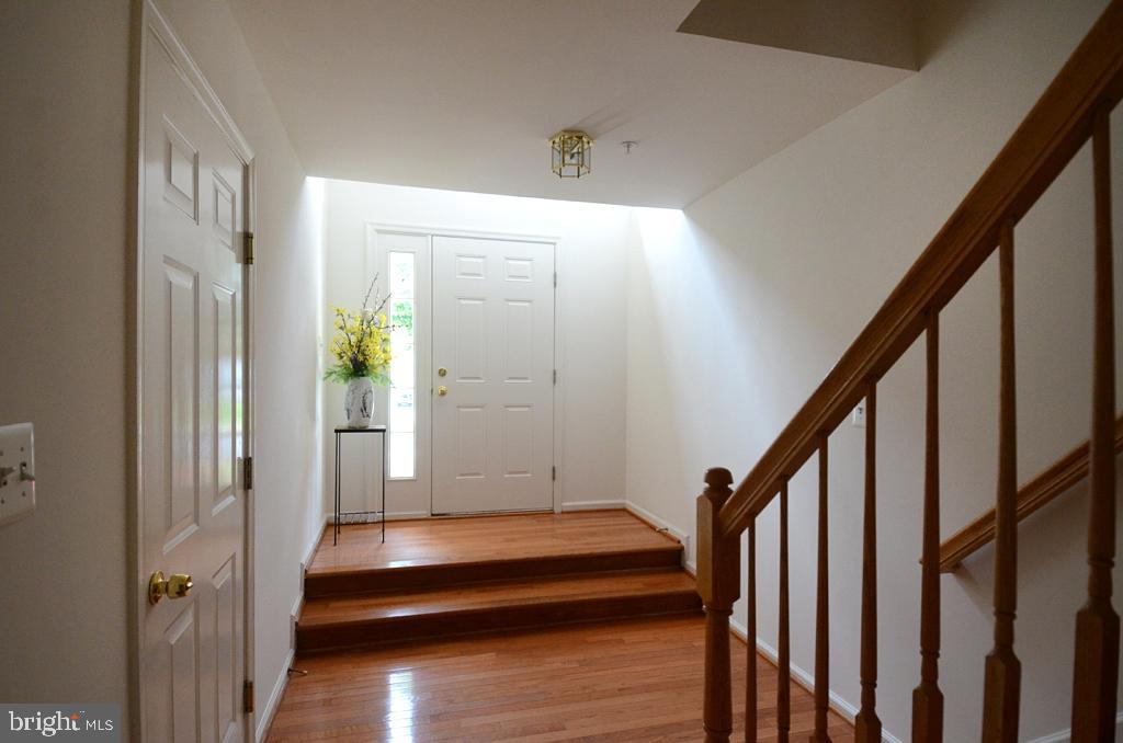 14036 Rockingham Road Germantown, MD 20874 - Photo 9 of 27 Gallery Image 9