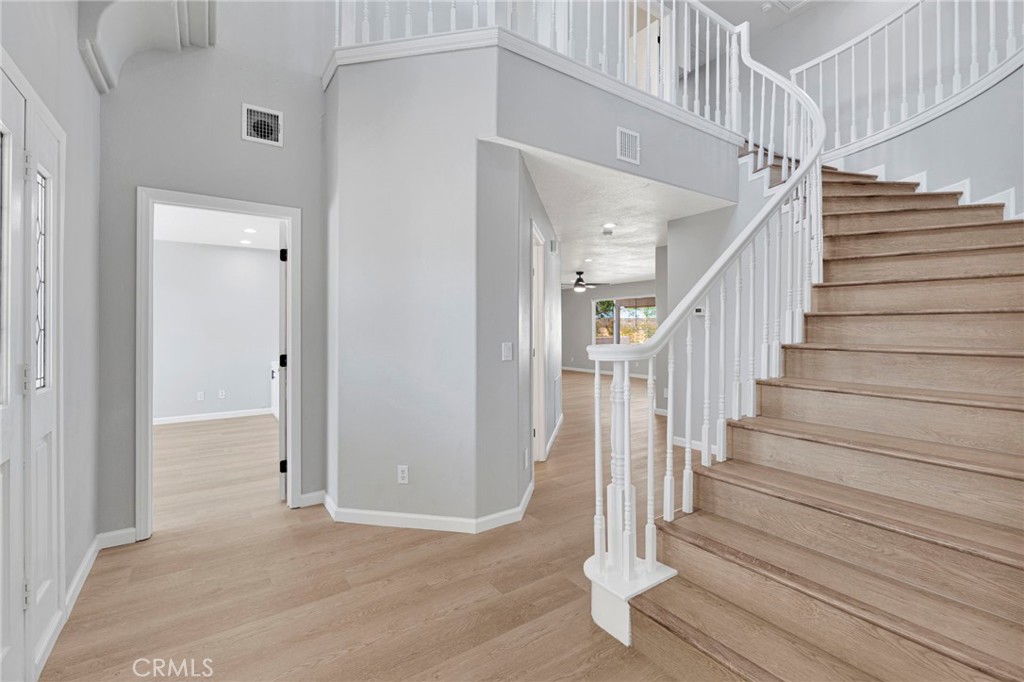 16731 Iwa Road Apple Valley, CA 92307 - Photo 8 of 70