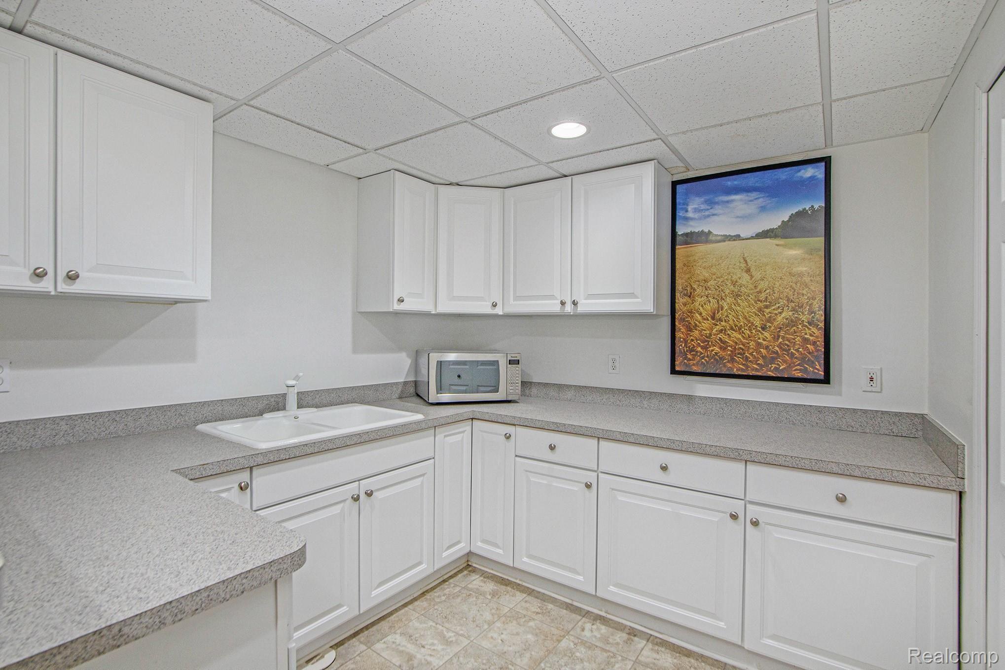 4029 Wincrest Lane Rochester, MI 48306 - Photo 33 of 42 BPG_5001.jpg