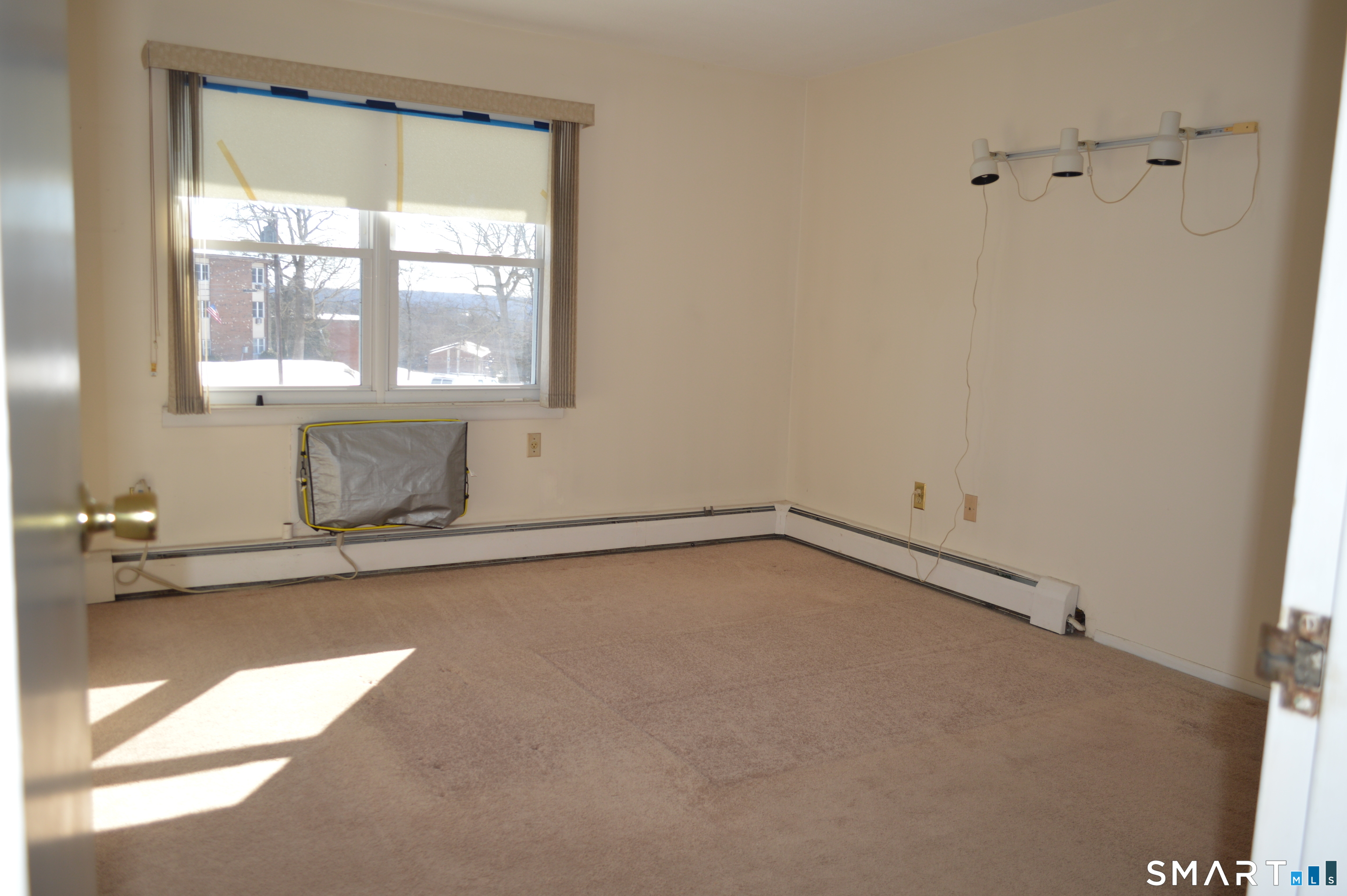57 Balance Rock Road, Unit 17 Seymour, CT 06483 - Photo 11 of 18 a room with a window