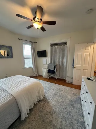 $4,600 | 194 H Street, Unit 3, Boston, MA 02127