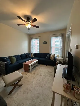 $4,600 | 194 H Street, Unit 3, Boston, MA 02127