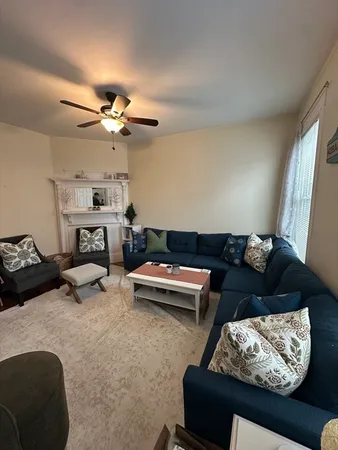 $4,600 | 194 H Street, Unit 3, Boston, MA 02127