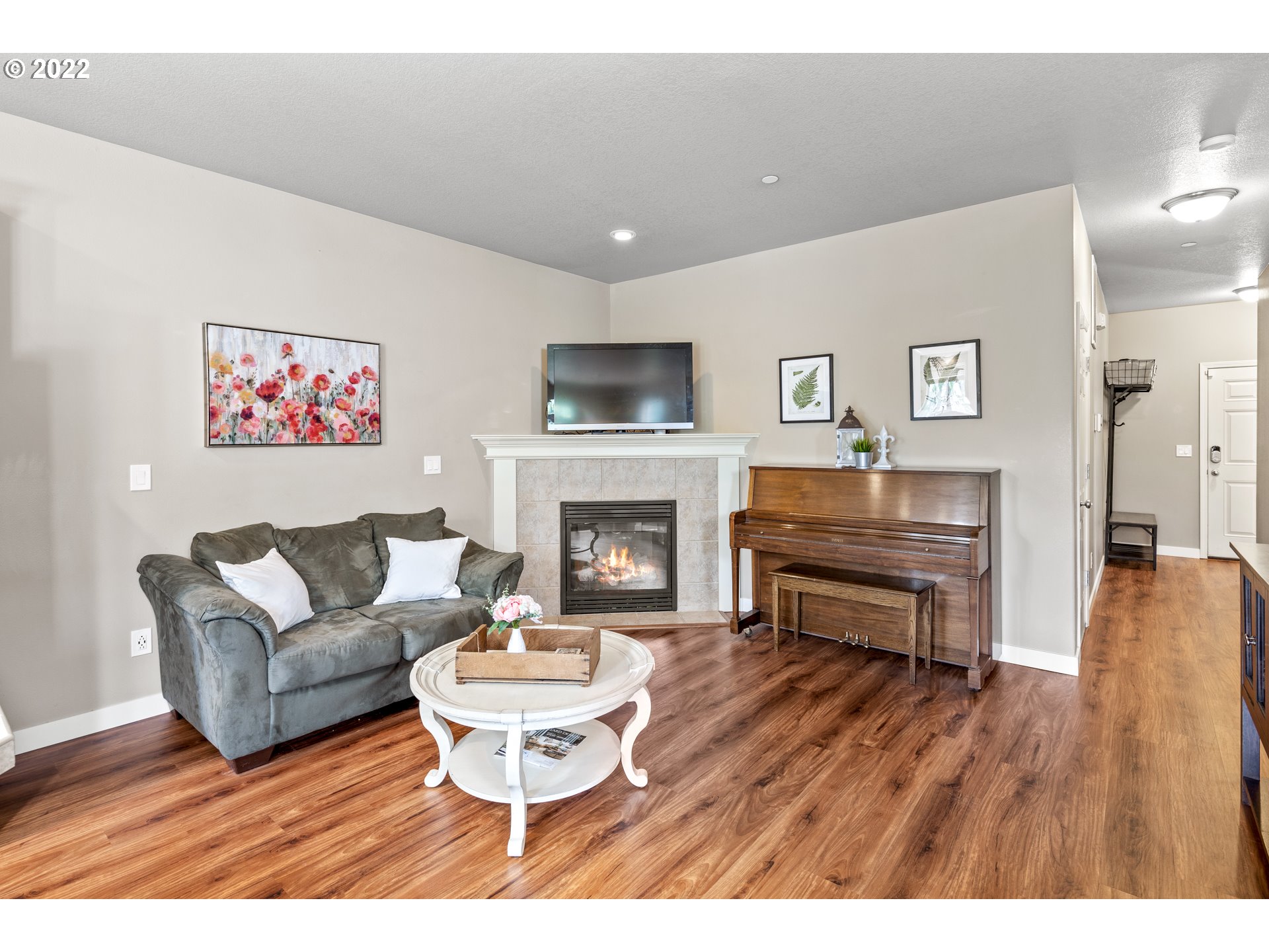 15568 Southwest Stone Ridge Circle Beaverton, OR 97007 - Photo 5 of 32 Gallery Image 5