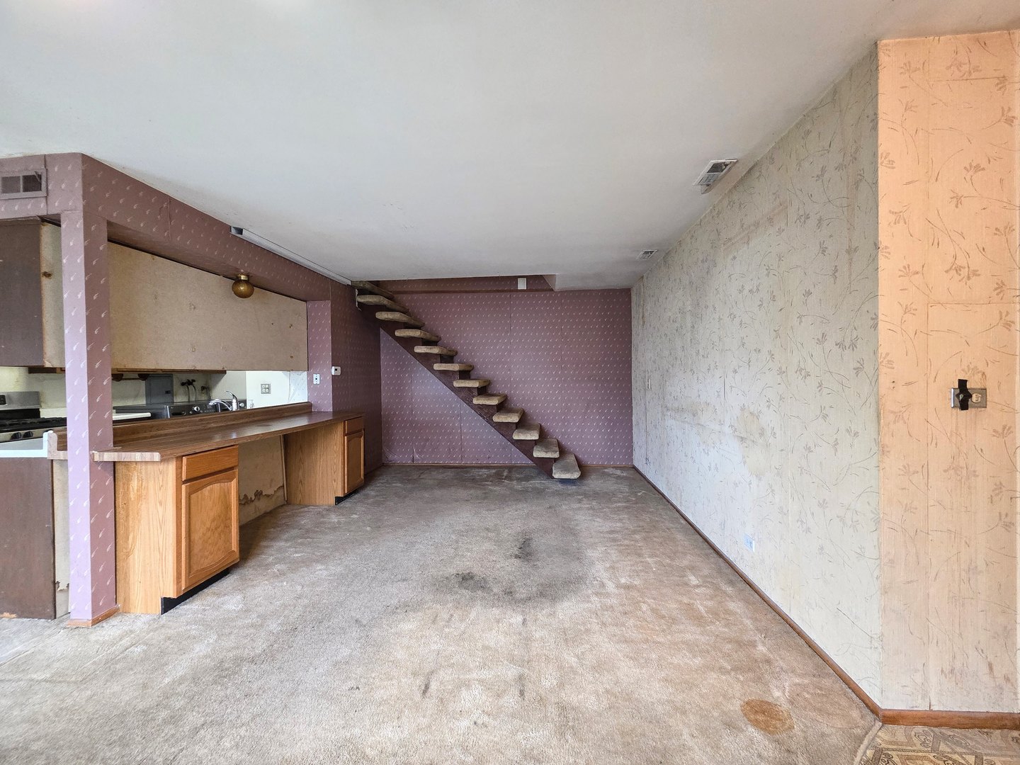 1481 Quaker Lane, Unit 117B Prospect Heights, IL 60070 - Photo 3 of 24 a view of a storage & utility room