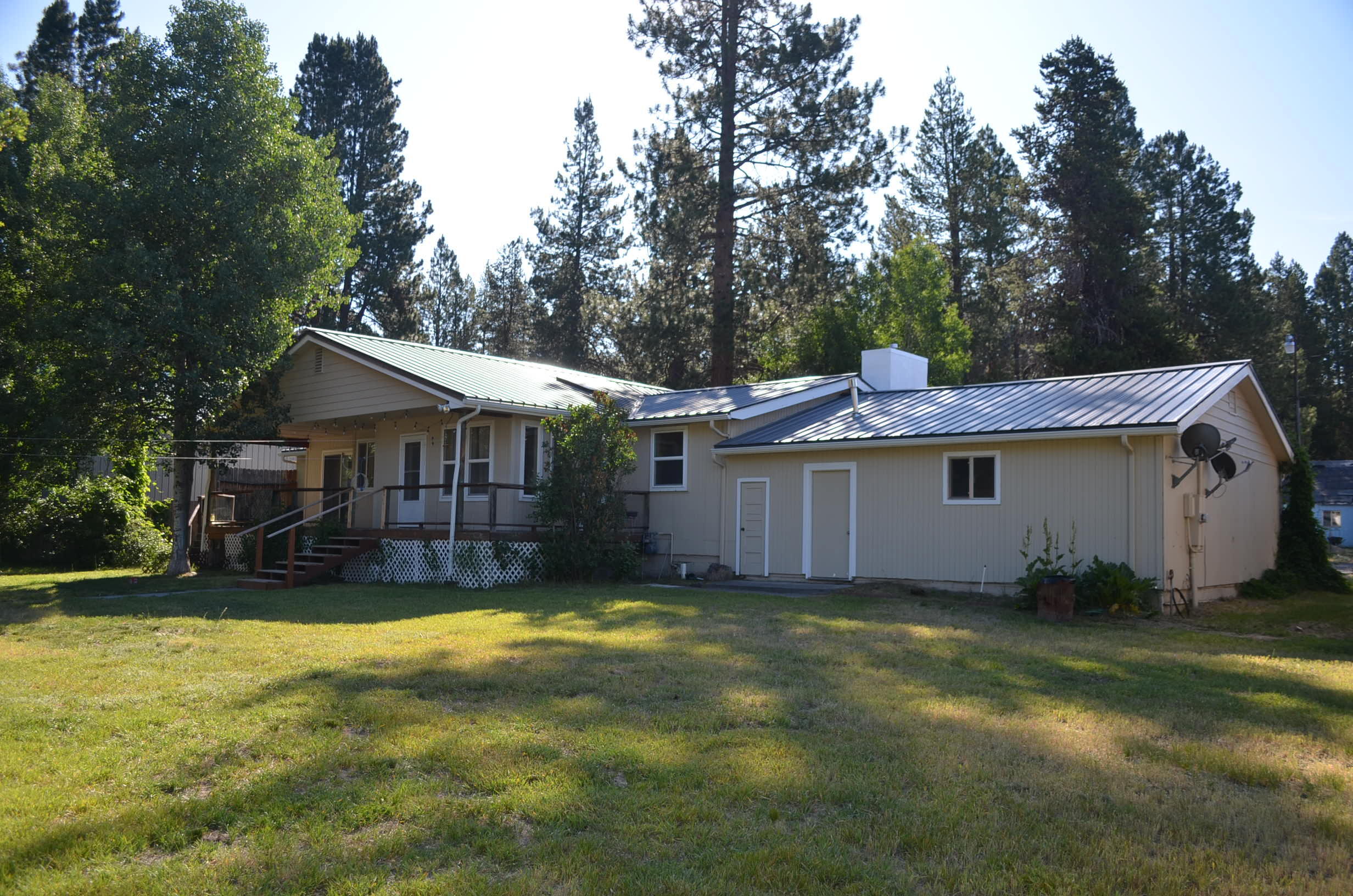 137008 Main Street Crescent, OR 97733 - Photo 39 of 50 a view of a house with a yard