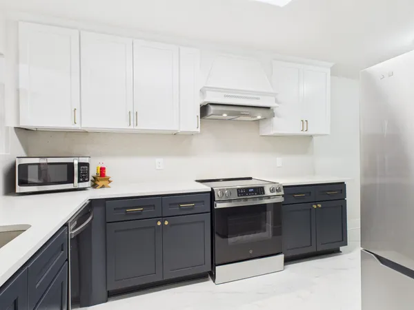 $2,250 | 7836 Bateman Lane, Unit 7836, Houston, TX 77088