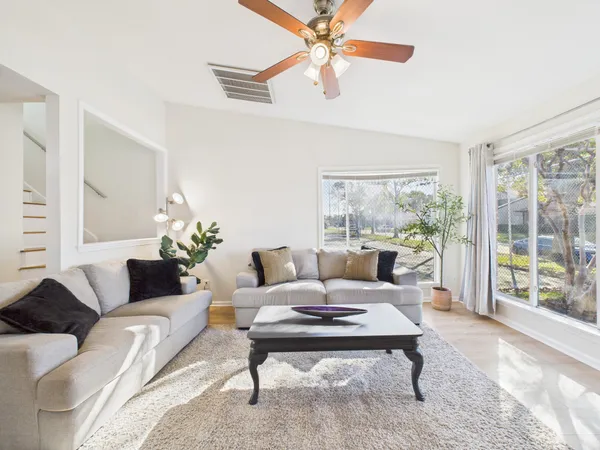 $2,250 | 7836 Bateman Lane, Unit 7836, Houston, TX 77088